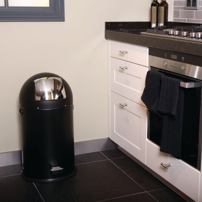 EKO Cubo de basura de pedal Kickcan 33 L negro mate EKO Cubo de basura de pedal Kickcan 33 L negro mate